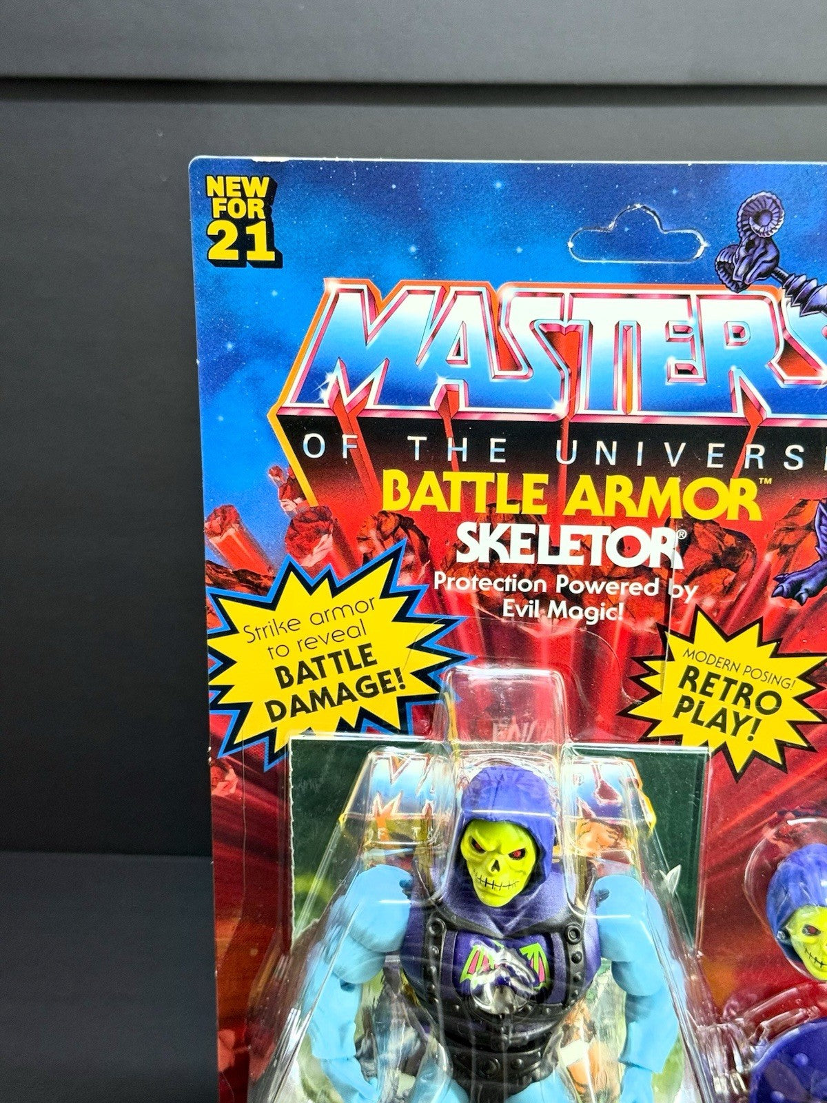 Masters Of The Universe Battle Armor Skeletor Deluxe Retro Play Card 2021