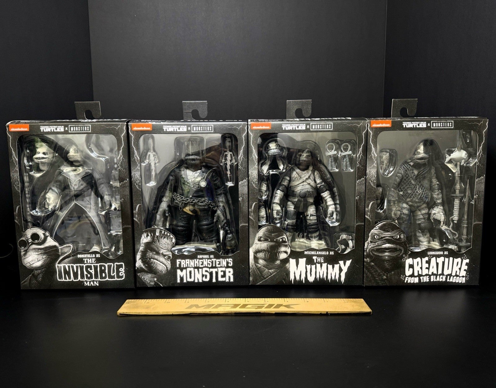 Neca Teenage Mutant Ninja Turtles X Universal Monsters Set of 4 BLACK WHITE NIB
