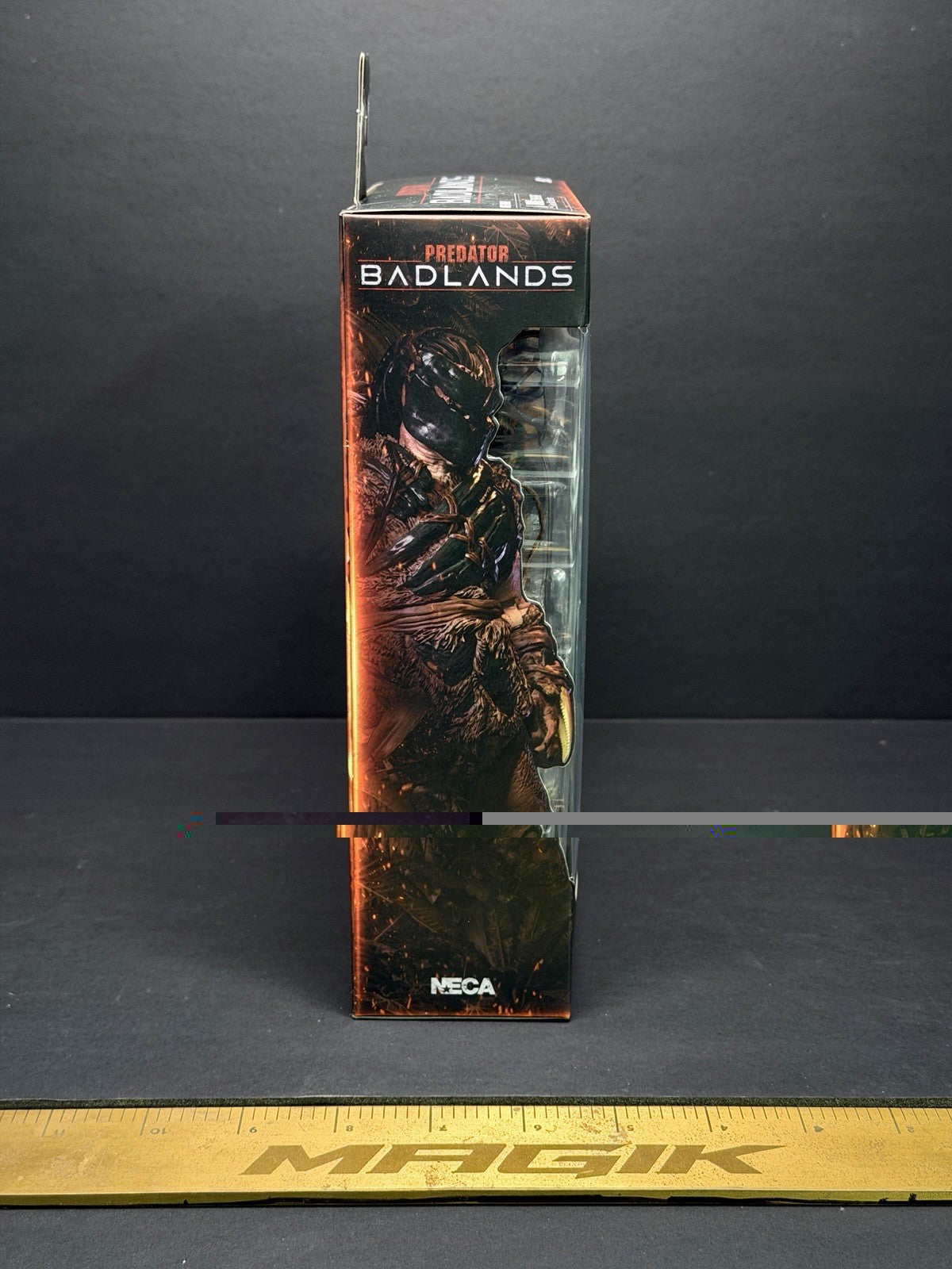 NECA PREDATOR BADLANDS ULTIMATE DEK BONE BISON ARMOR NEW