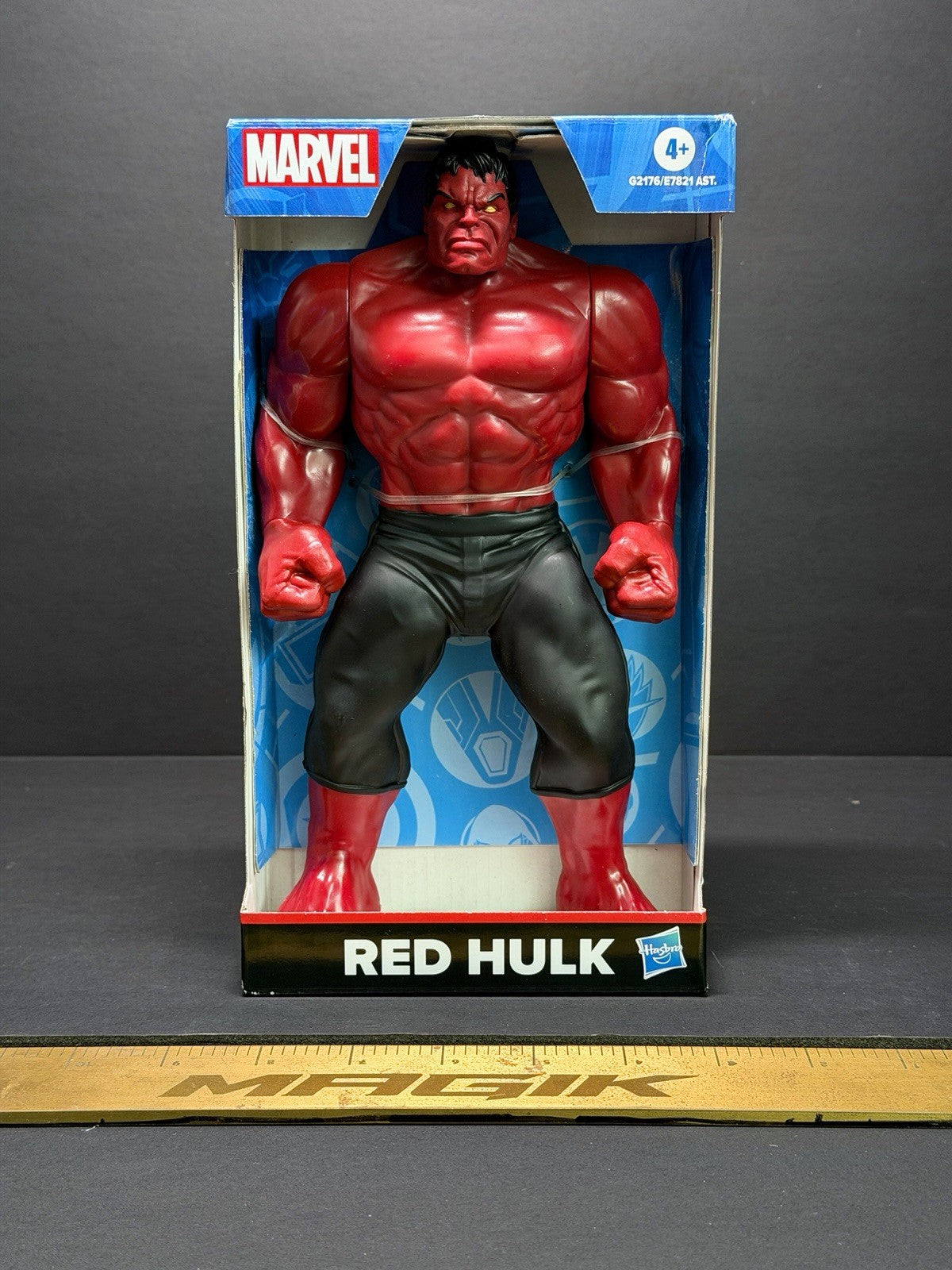Hasbro Marvel RED HULK 9.5" Tall Deluxe Action Figure
