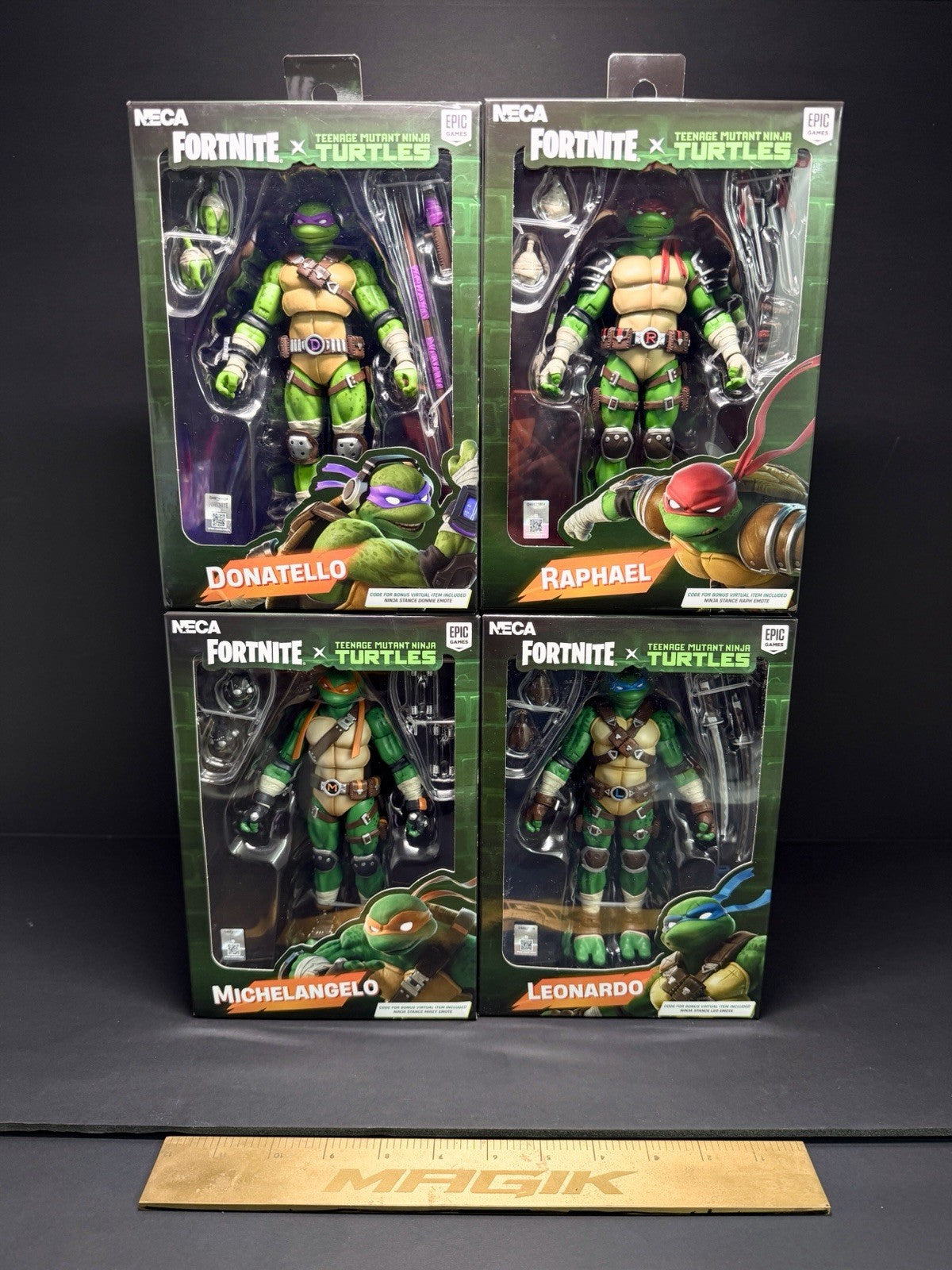 NECA Fortnite x TMNT Boxed 4-Figure Set Leonardo Raphael Michelangelo Donatello
