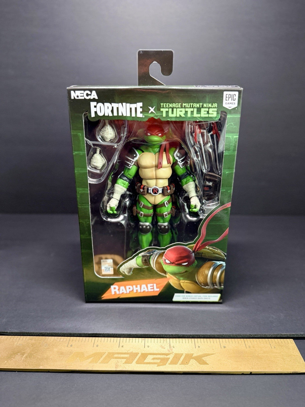 NECA Fortnite x TMNT Boxed 4-Figure Set Leonardo Raphael Michelangelo Donatello
