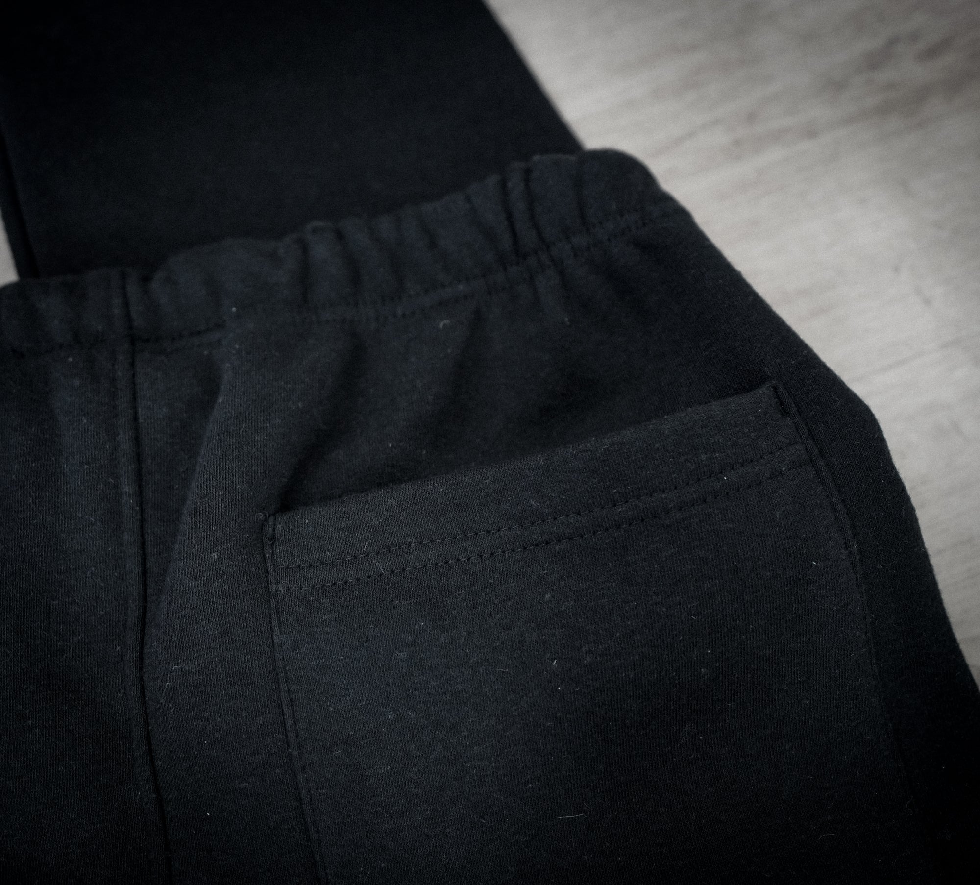 STANDARD EMBELM SWEATPANT - ONYX BLACK