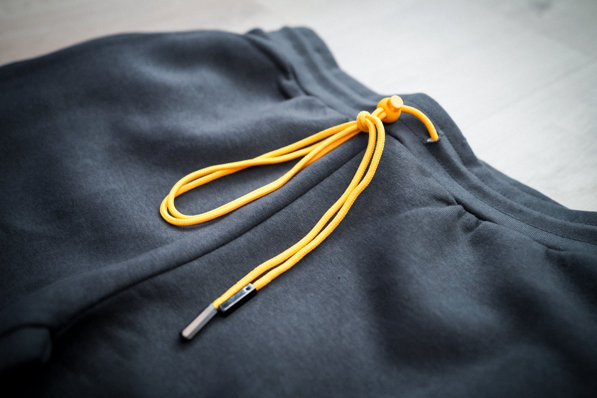 VORTEX HEM SWEATPANT SE - GUNMETAL