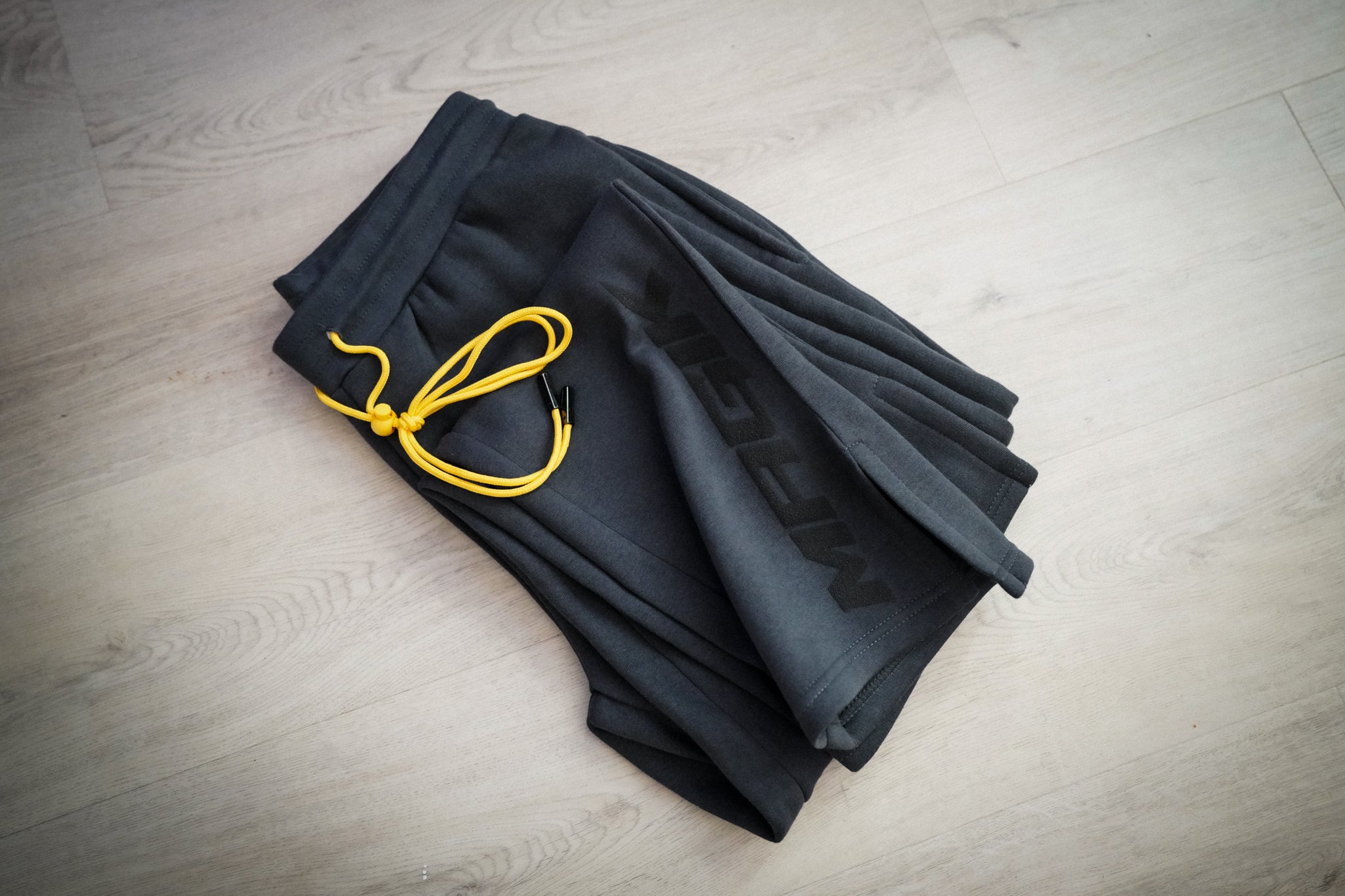 VORTEX HEM SWEATPANT SE - GUNMETAL