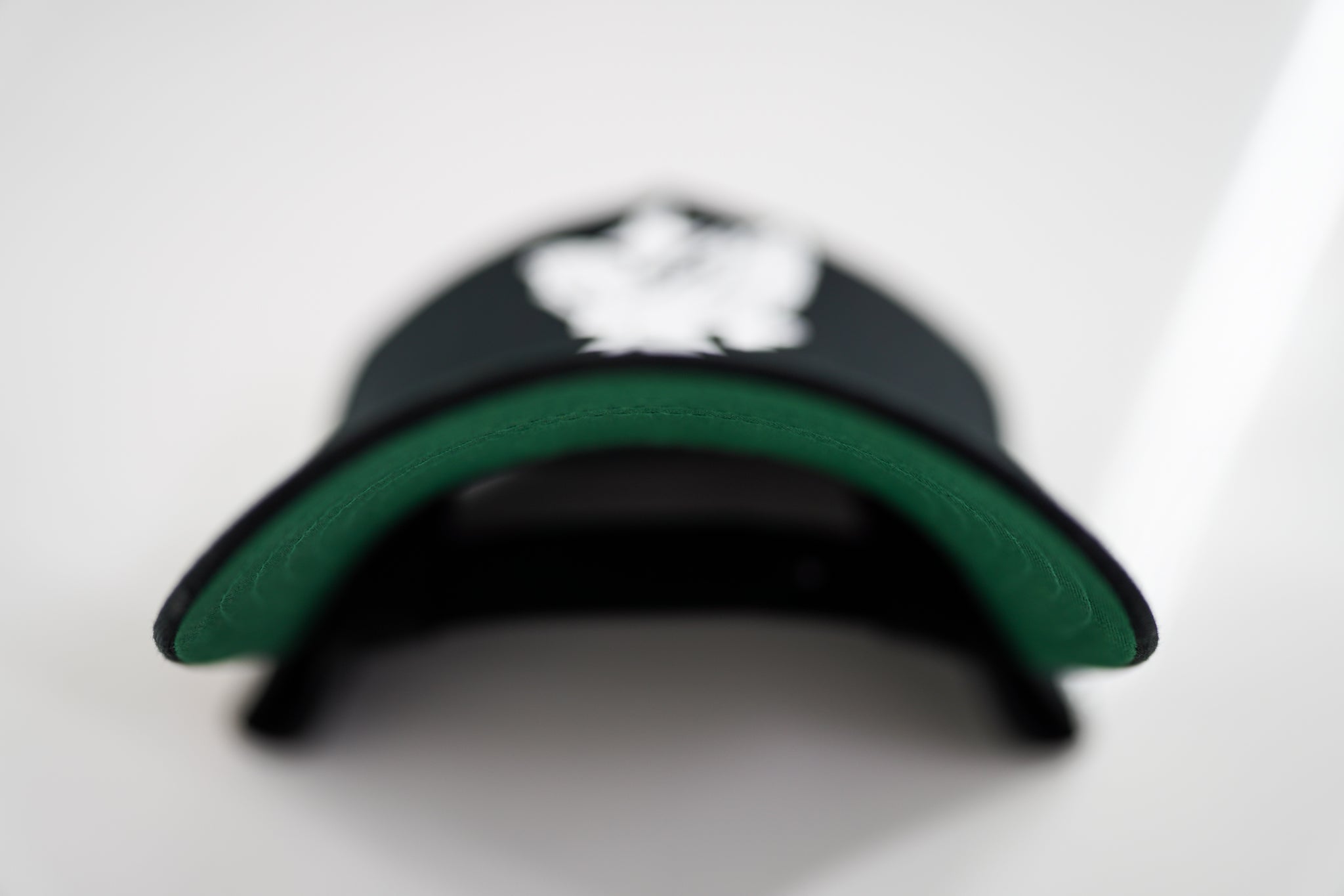 VICTORY SNAPBACK HAT
