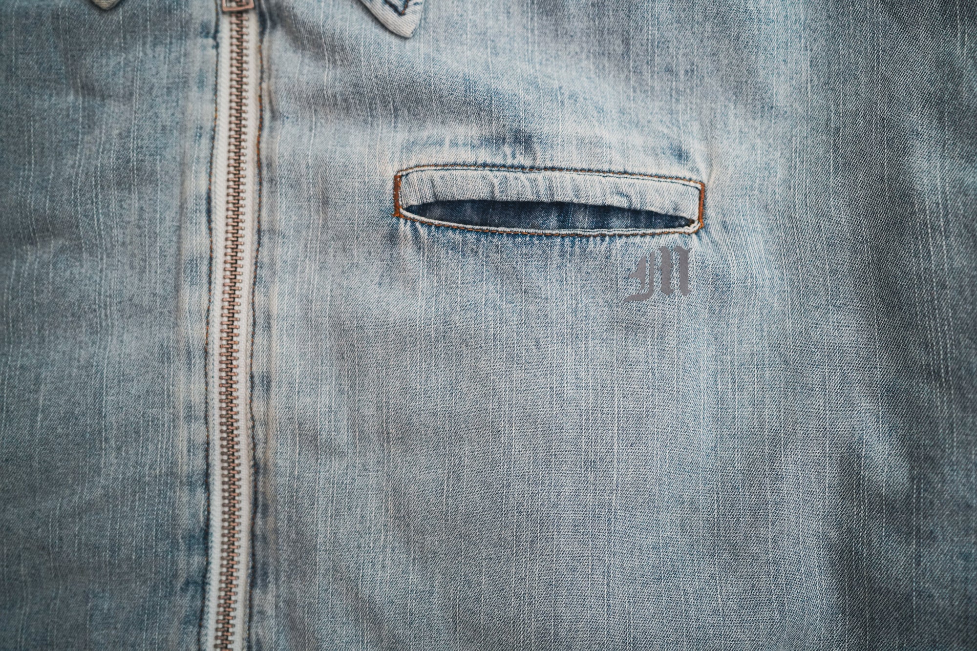 THE CARGO DENIM JACKET - LIGHT WASH