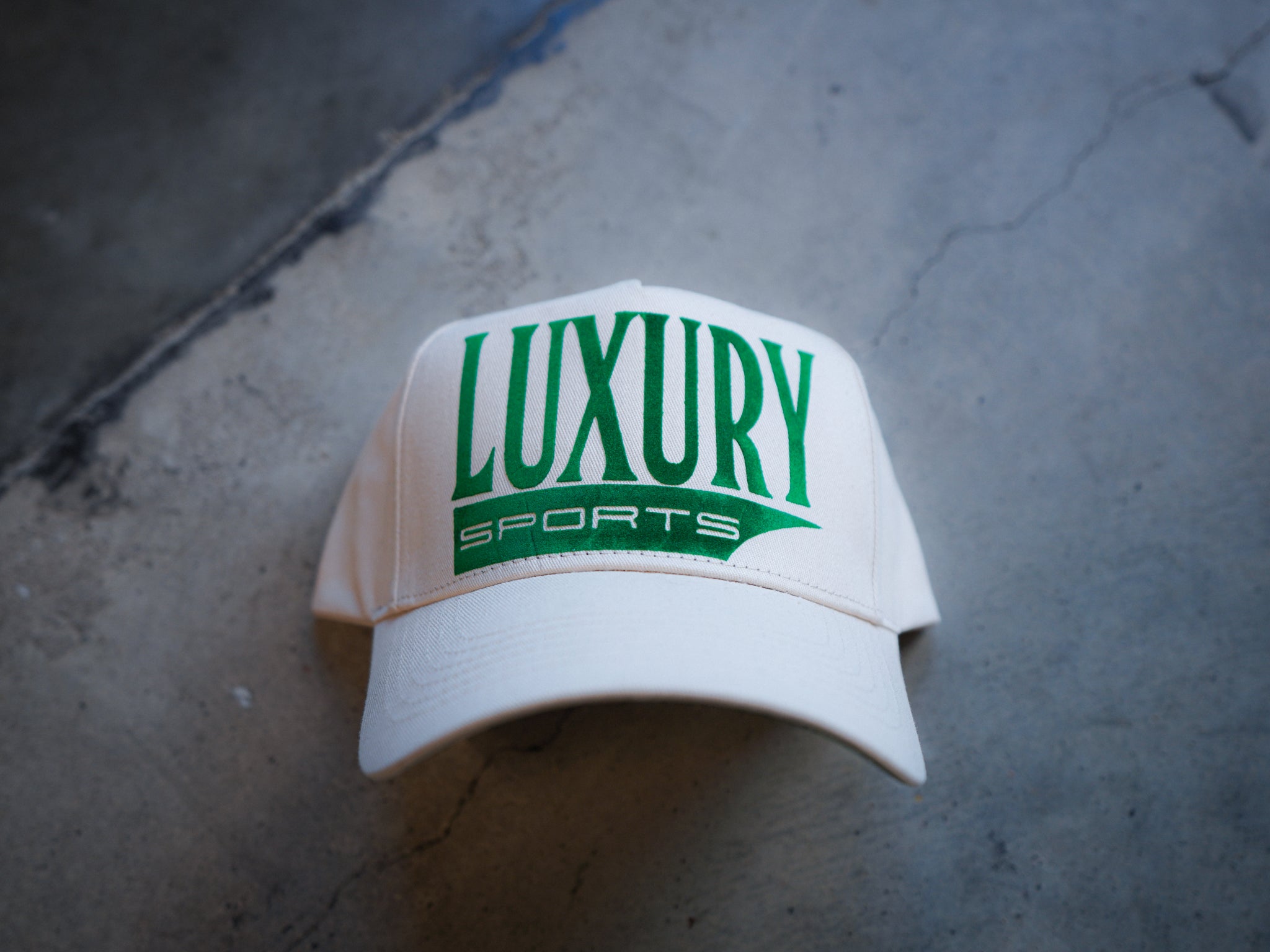 Luxury Sports Snapback - Bone/Turbo Green