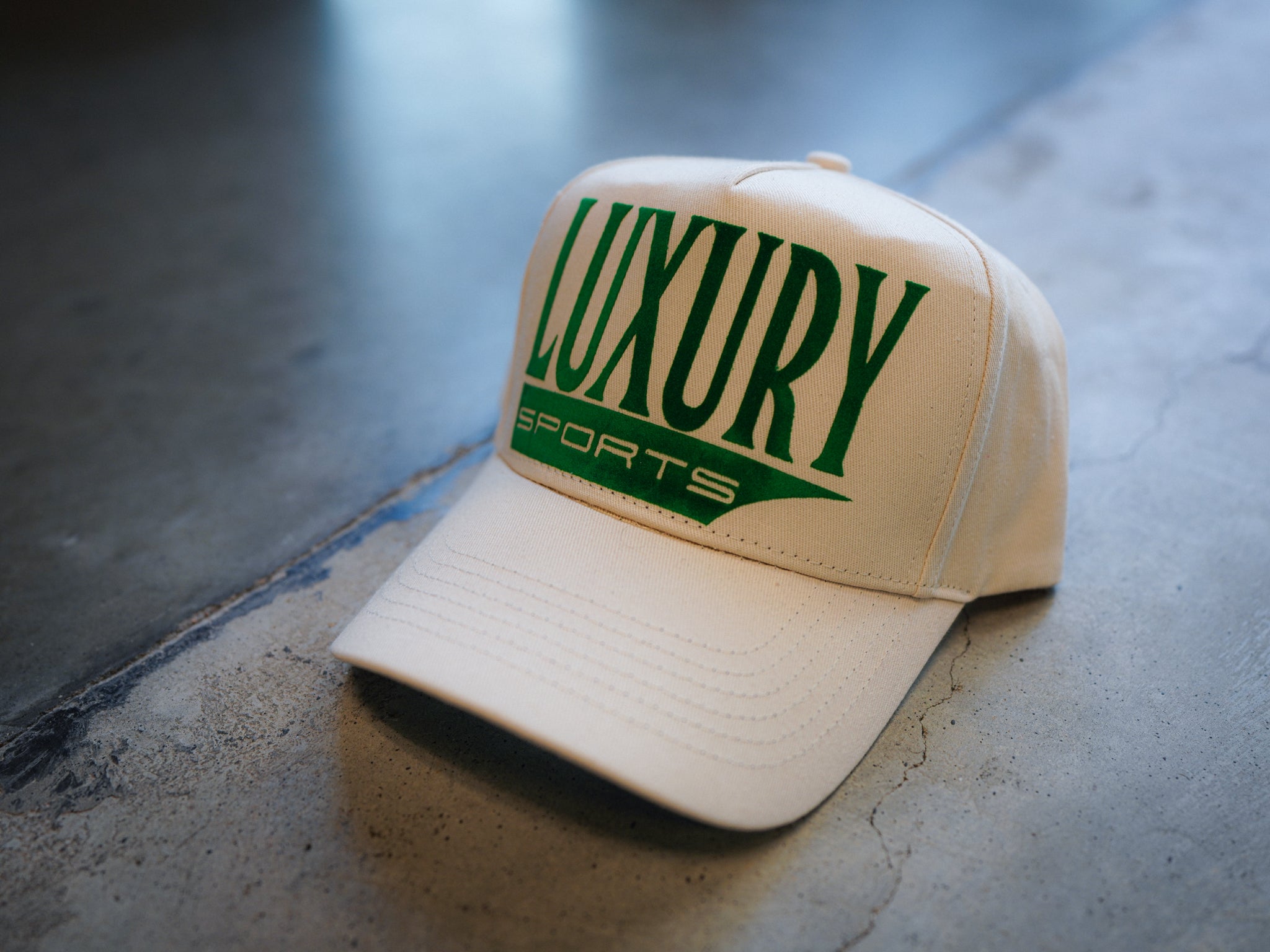 Luxury Sports Snapback - Bone/Turbo Green