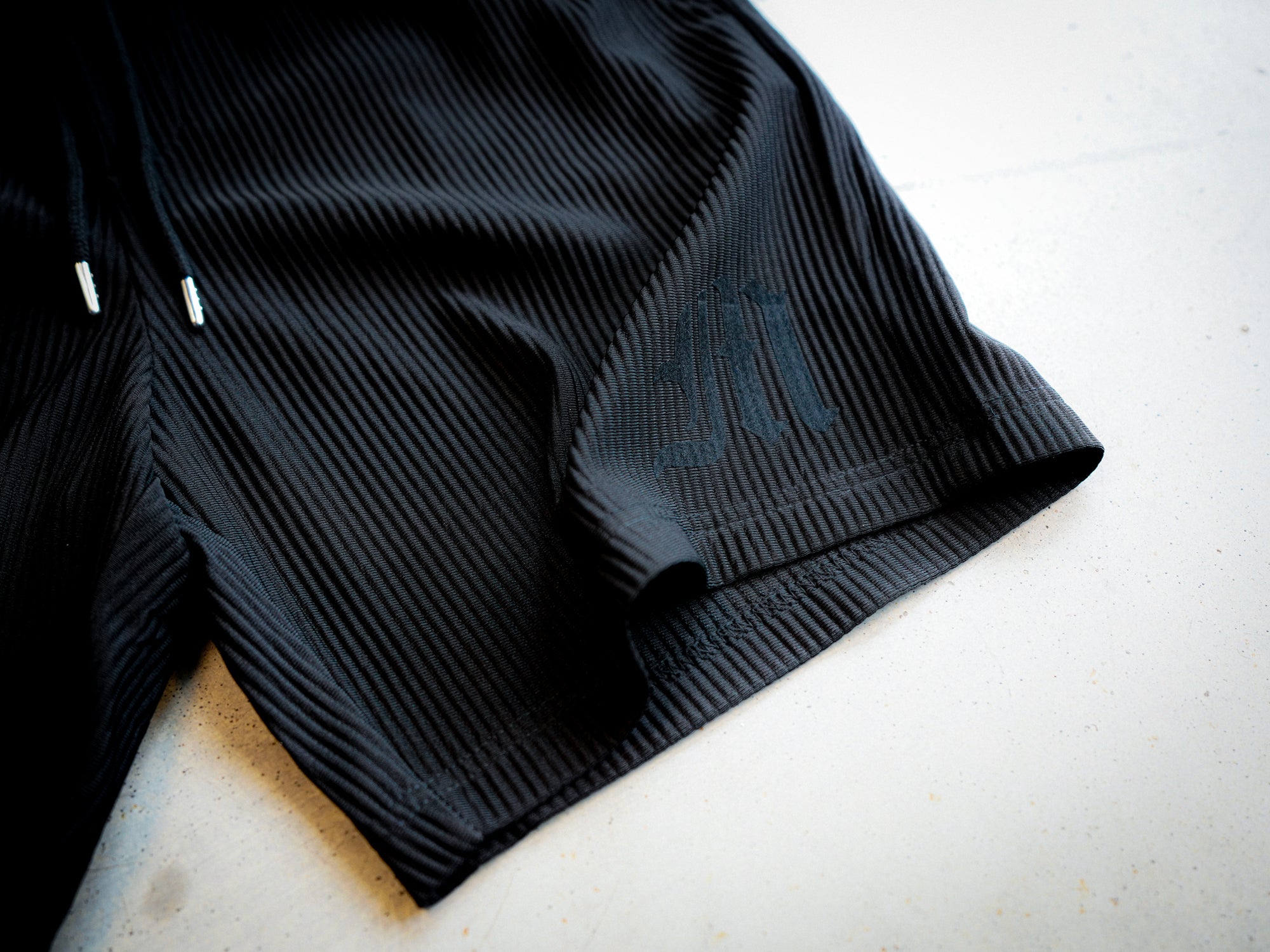 ATELIER RIBBED SHORTS - ONYX BLACK