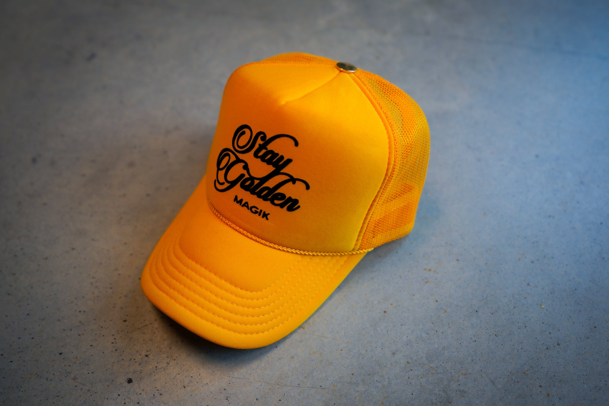 STAY GOLDEN TRUCKER - GLDN/BLK
