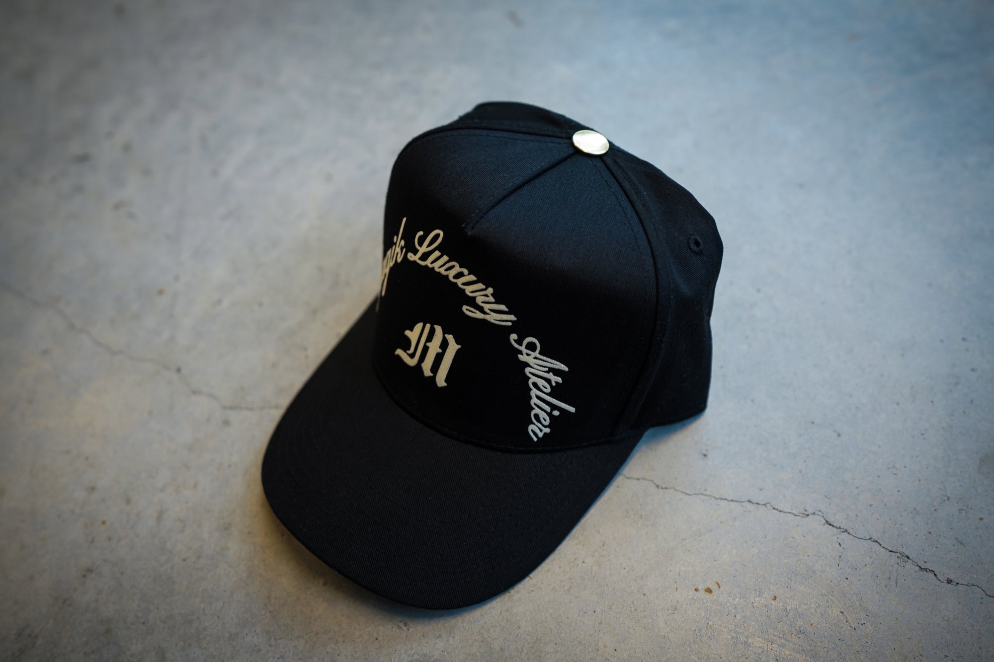 CLASSIC ATELIER SNAPBACK - ONYX/IVORY