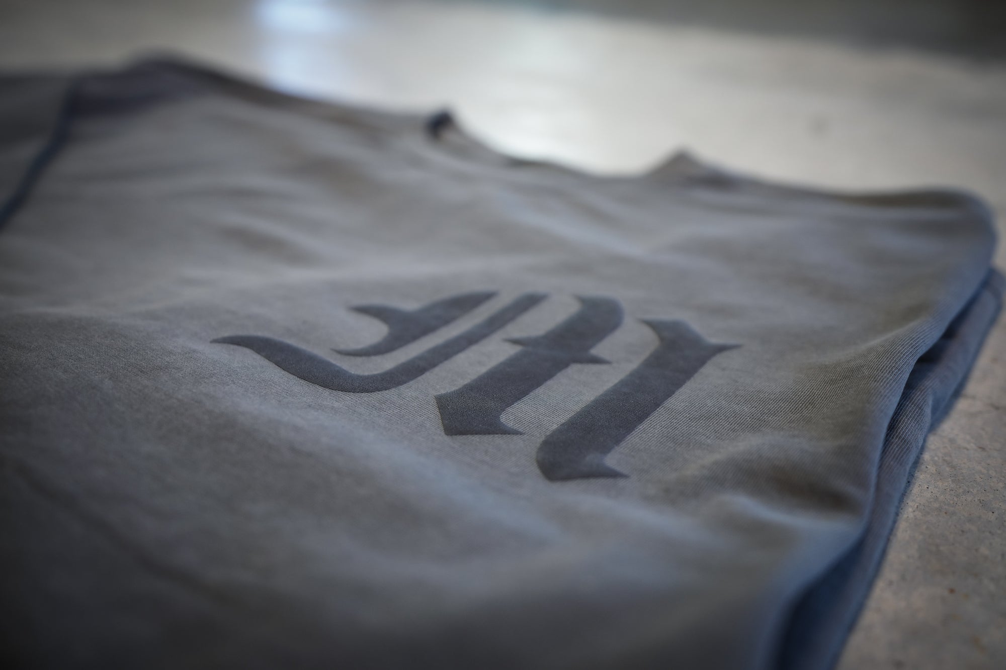 EMBLEM STANDARD LS - CHROME